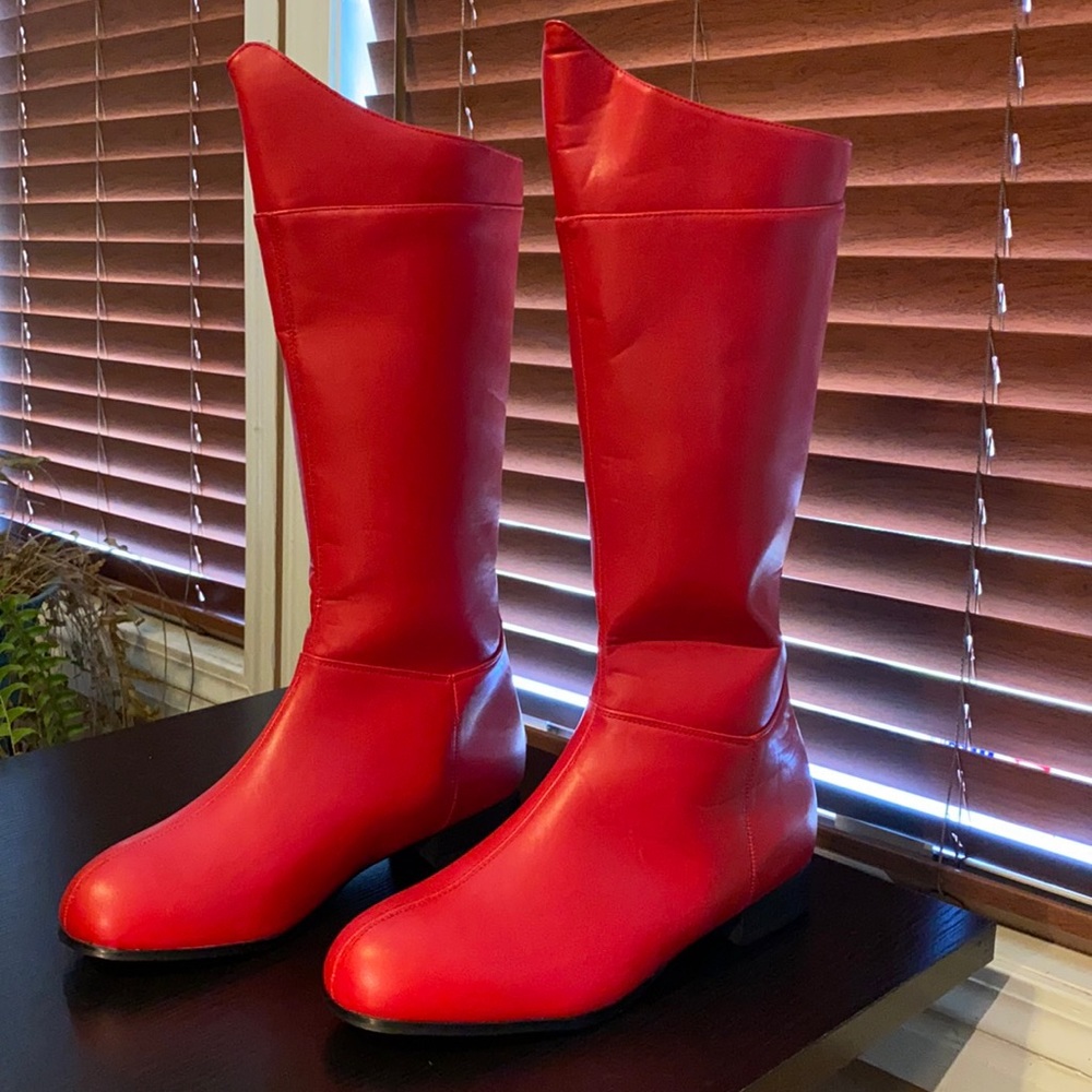 New w/o tags Hero-100 red fashion boots Size 10-11